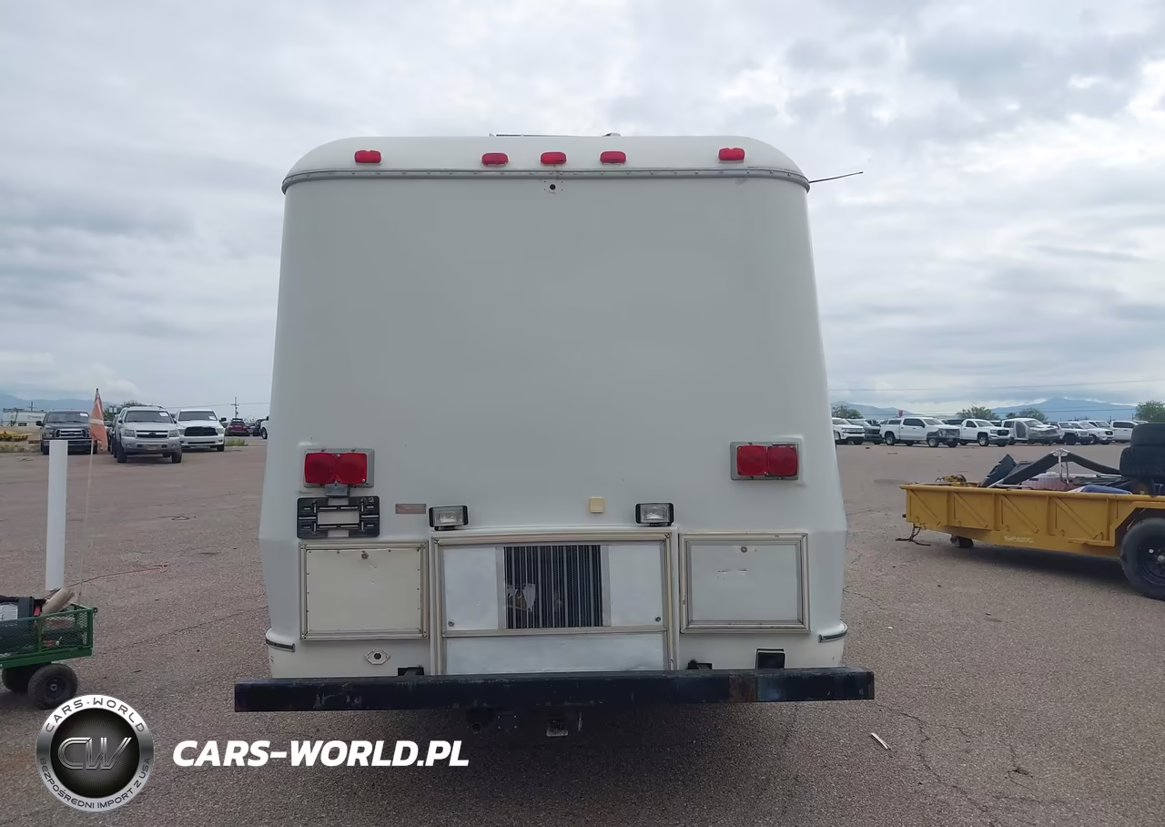 1982 Ford Econoline E350 Cutaway Van VIN:1FDJE37L3CHB21615 - 15