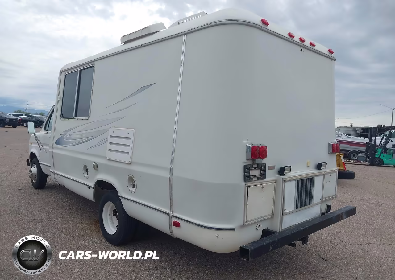 1982 Ford Econoline E350 Cutaway Van VIN:1FDJE37L3CHB21615 - 3