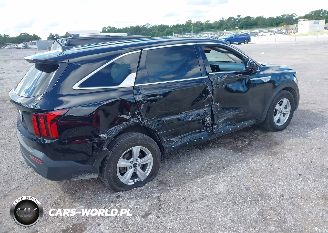 2021 Kia Sorento Lx VIN:5XYRG4LC6MG037585 - 4