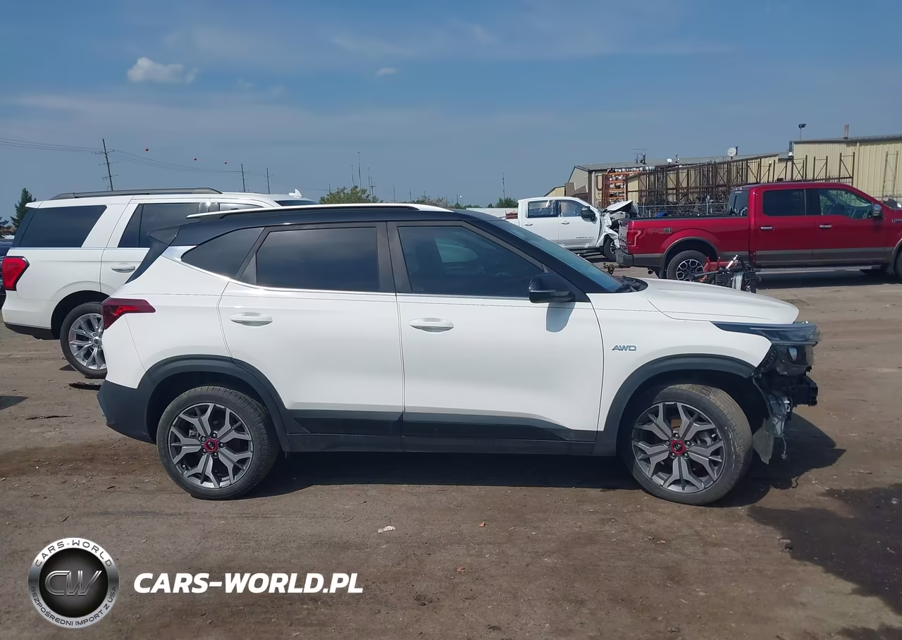 2021 Kia Seltos S Turbo VIN:KNDEUCA29M7041381 - 13