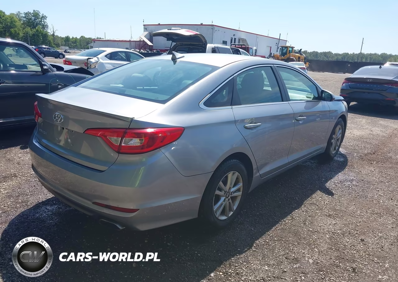 2016 Hyundai Sonata Se VIN:5NPE24AF5GH296236 - 4
