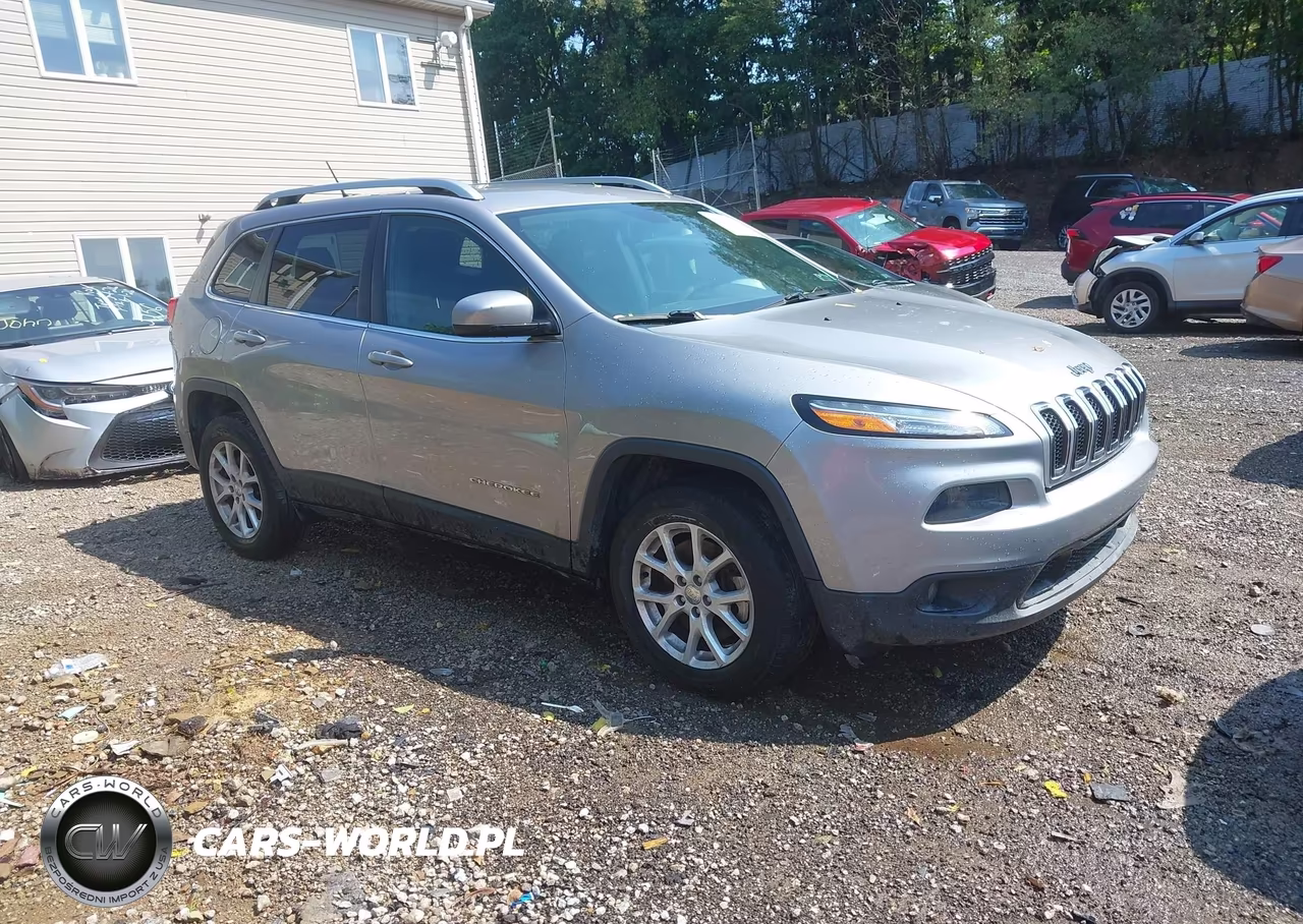 2018 Jeep Cherokee Latitude 4X4 VIN:1C4PJMCB6JD503042 - 1