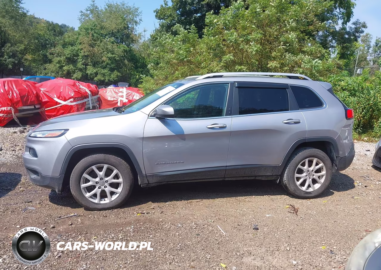 2018 Jeep Cherokee Latitude 4X4 VIN:1C4PJMCB6JD503042 - 14