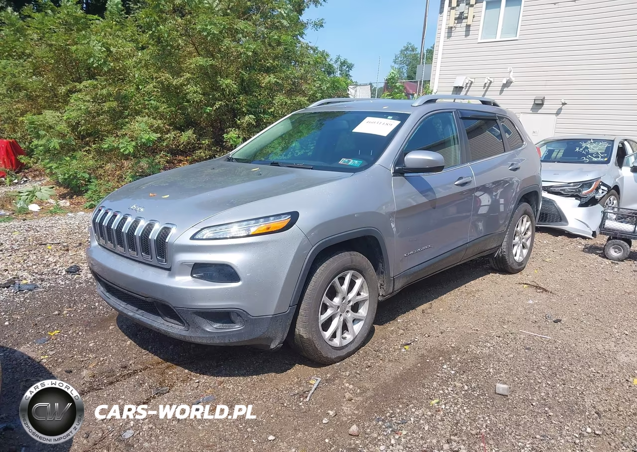2018 Jeep Cherokee Latitude 4X4 VIN:1C4PJMCB6JD503042 - 2