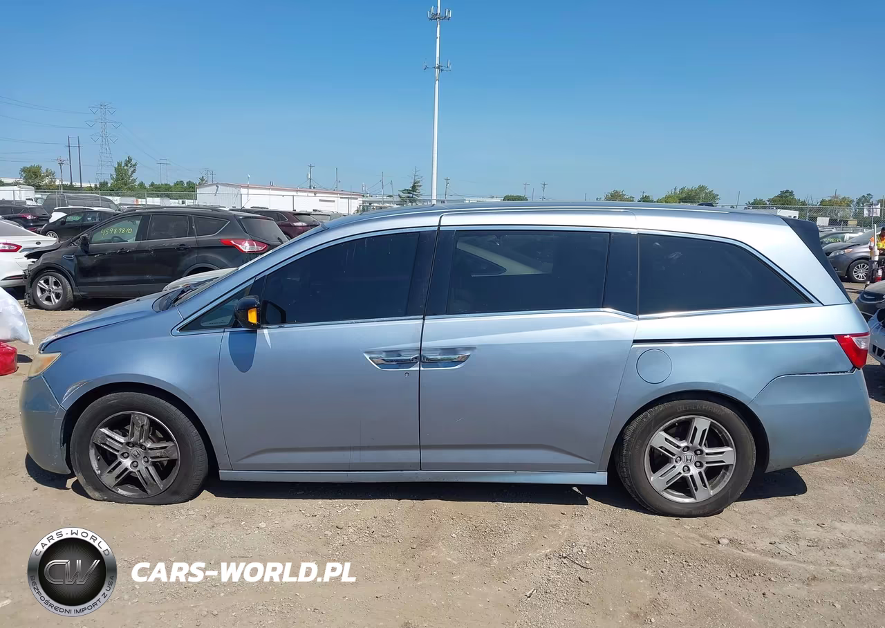 2011 Honda Odyssey Touring-Touring Elite VIN:5FNRL5H92BB073387 - 13