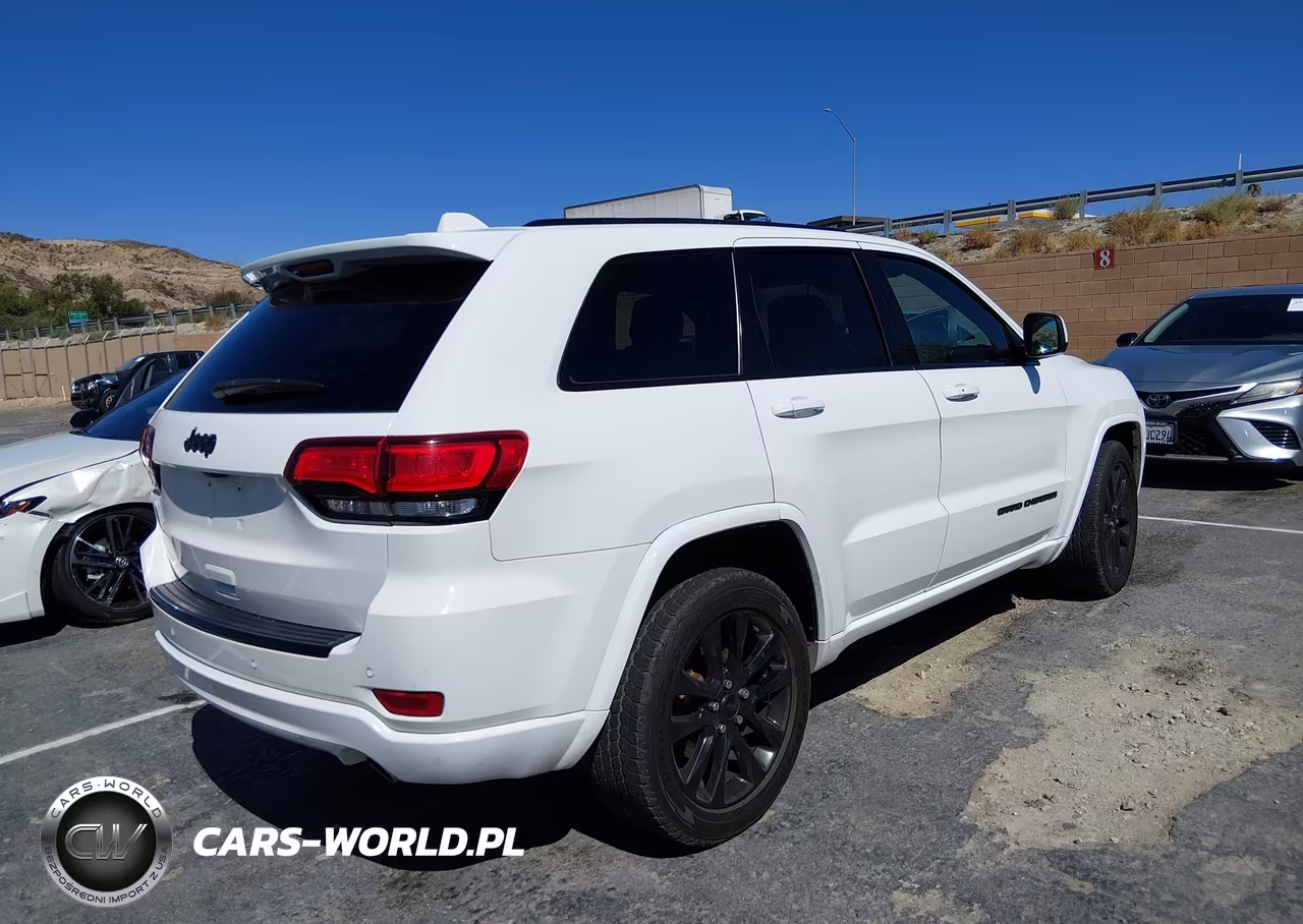 2017 Jeep Grand Cherokee Altitude VIN:1C4RJEAG2HC708340 - 4
