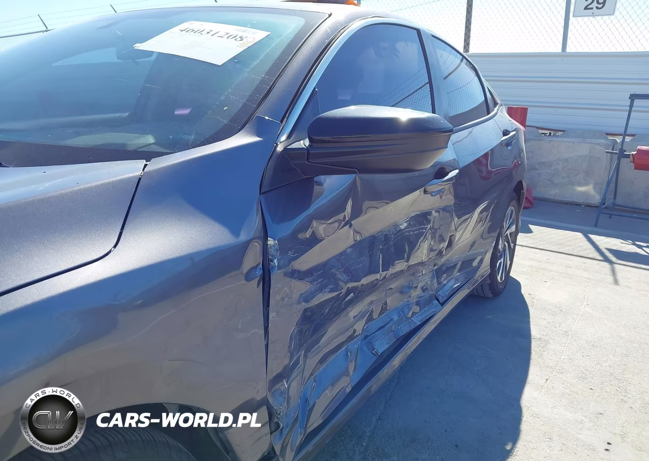 2018 Honda Civic Ex VIN:2HGFC2F70JH529593 - 13