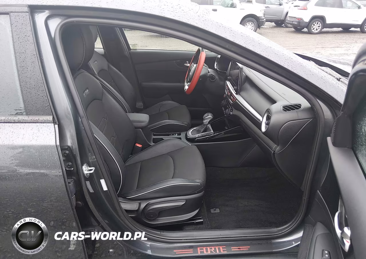 2024 Kia Forte Gt-Line VIN:3KPF54AD5RE746212 - 17