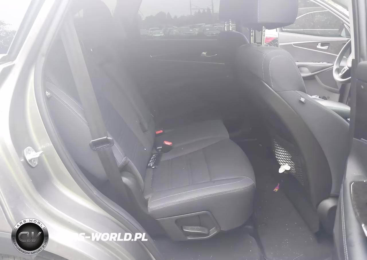 2018 Kia Sorento 2.4L Lx VIN:5XYPG4A33JG411589 - 8