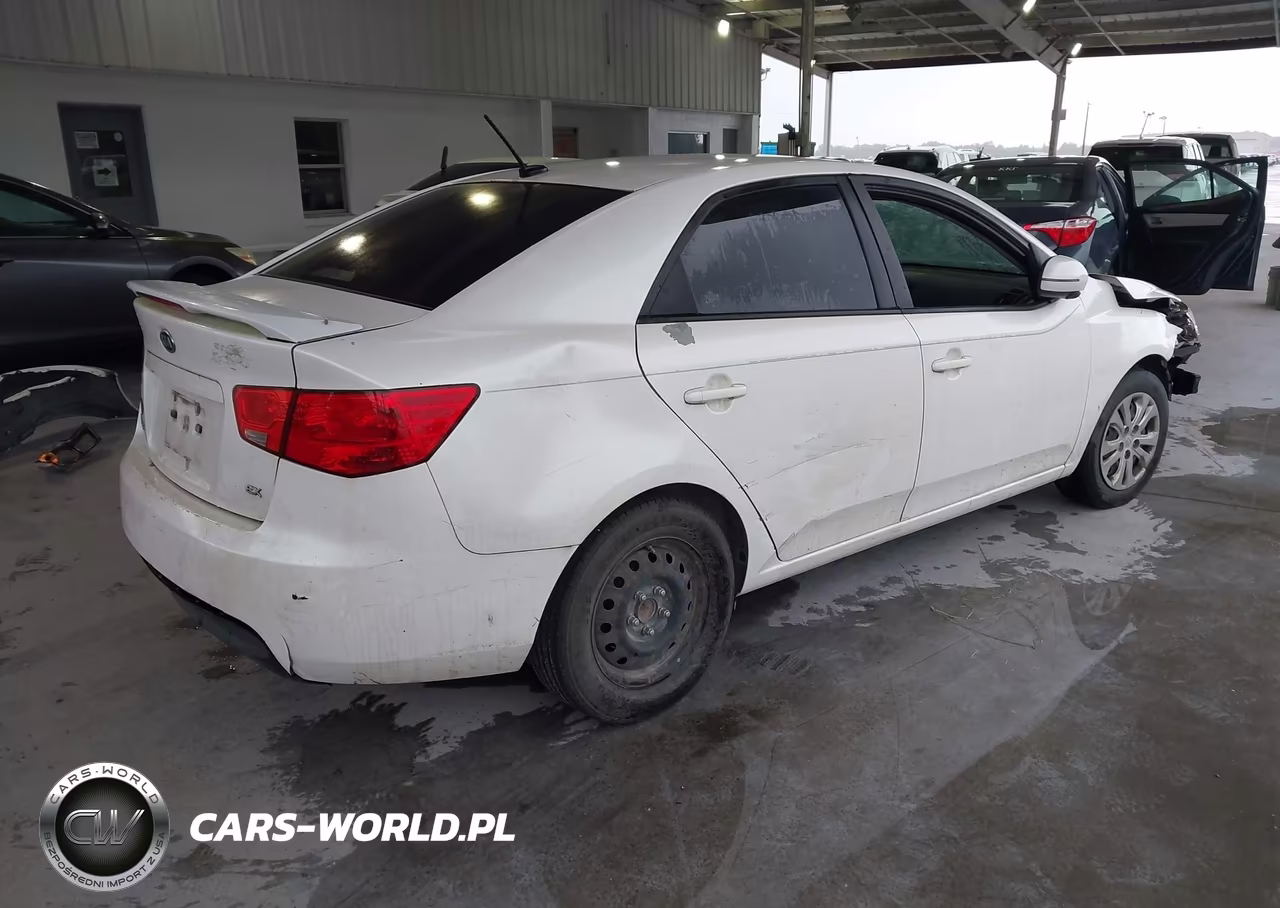2013 Kia Forte Ex VIN:KNAFU4A22D5702610 - 4
