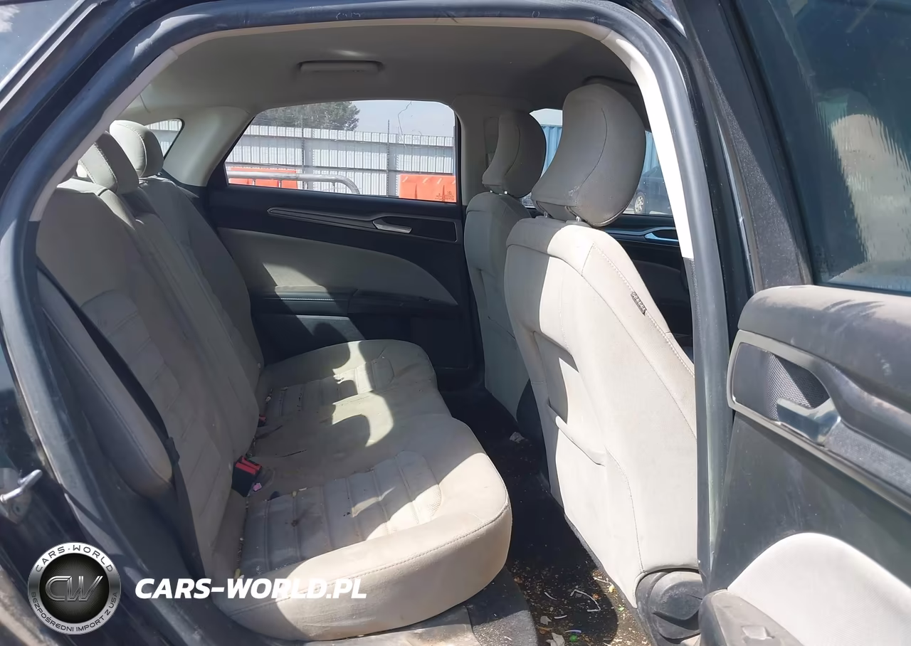 2018 Ford Fusion S VIN:3FA6P0G74JR158339 - 8