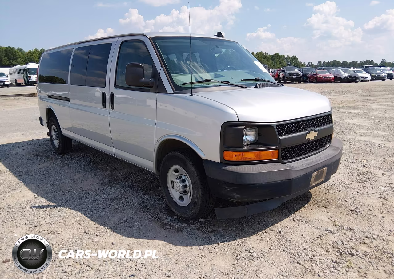 2017 Chevrolet Express 3500 Ls VIN:1GAZGNFG0H1291330 - 1