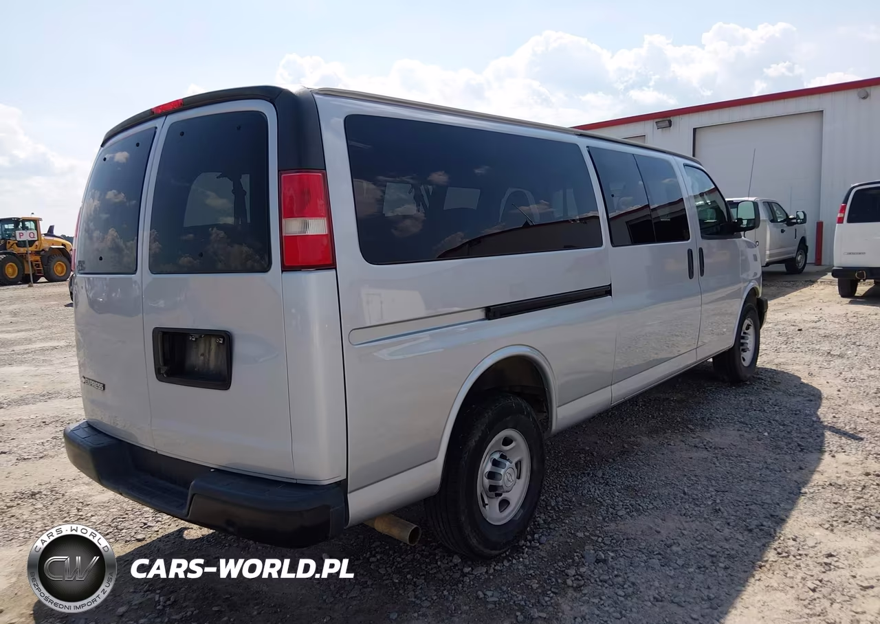 2017 Chevrolet Express 3500 Ls VIN:1GAZGNFG0H1291330 - 4