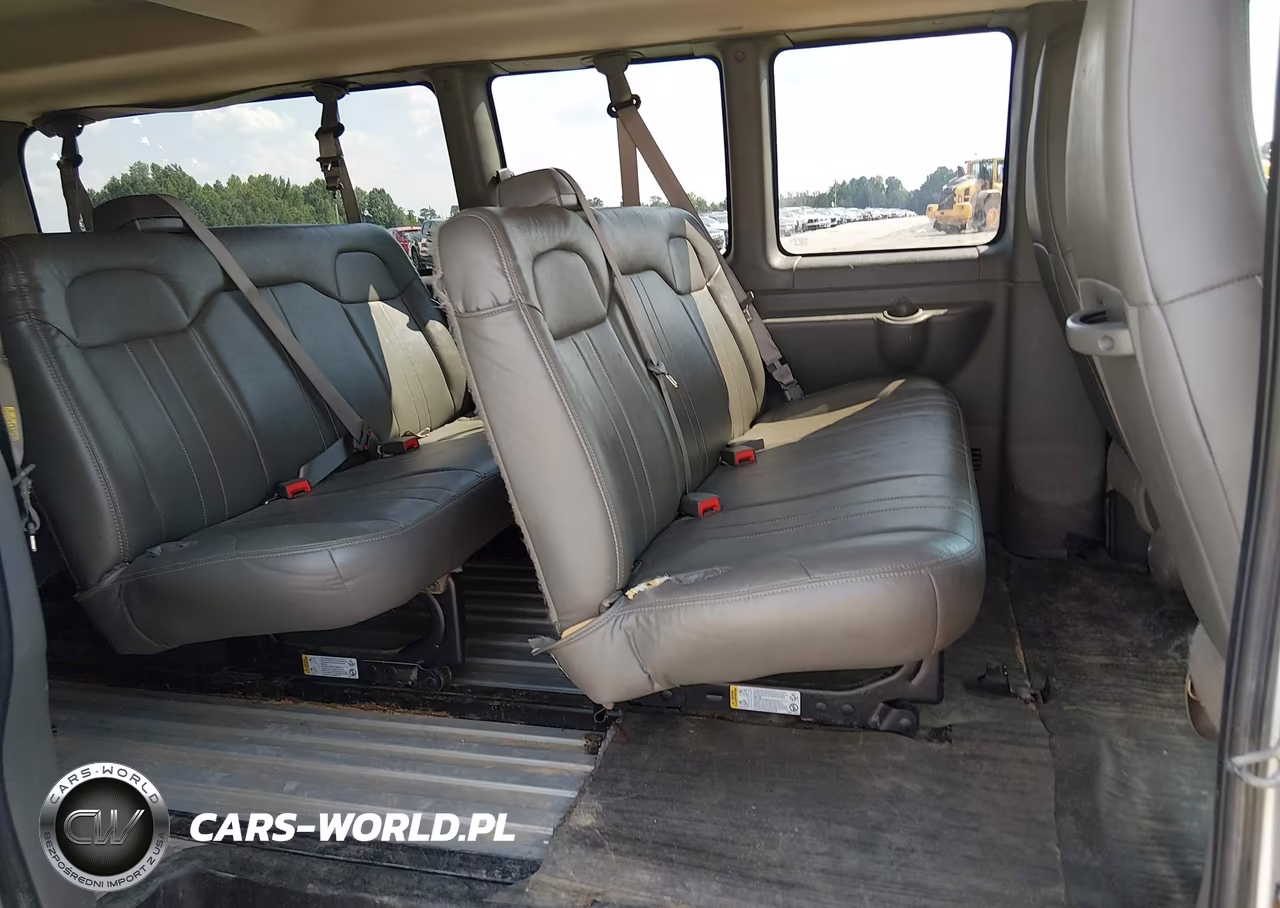 2017 Chevrolet Express 3500 Ls VIN:1GAZGNFG0H1291330 - 8