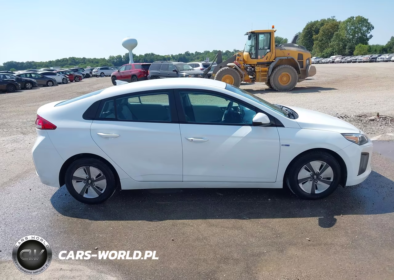 2020 Hyundai Ioniq Hybrid Blue VIN:KMHC65LC8LU232028 - 13