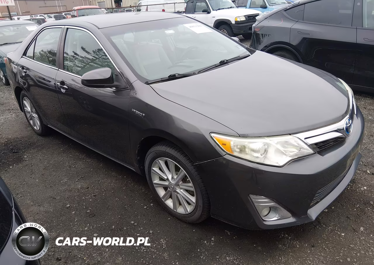 2013 Toyota Camry Hybrid Xle – zdjęcie 1 z 16