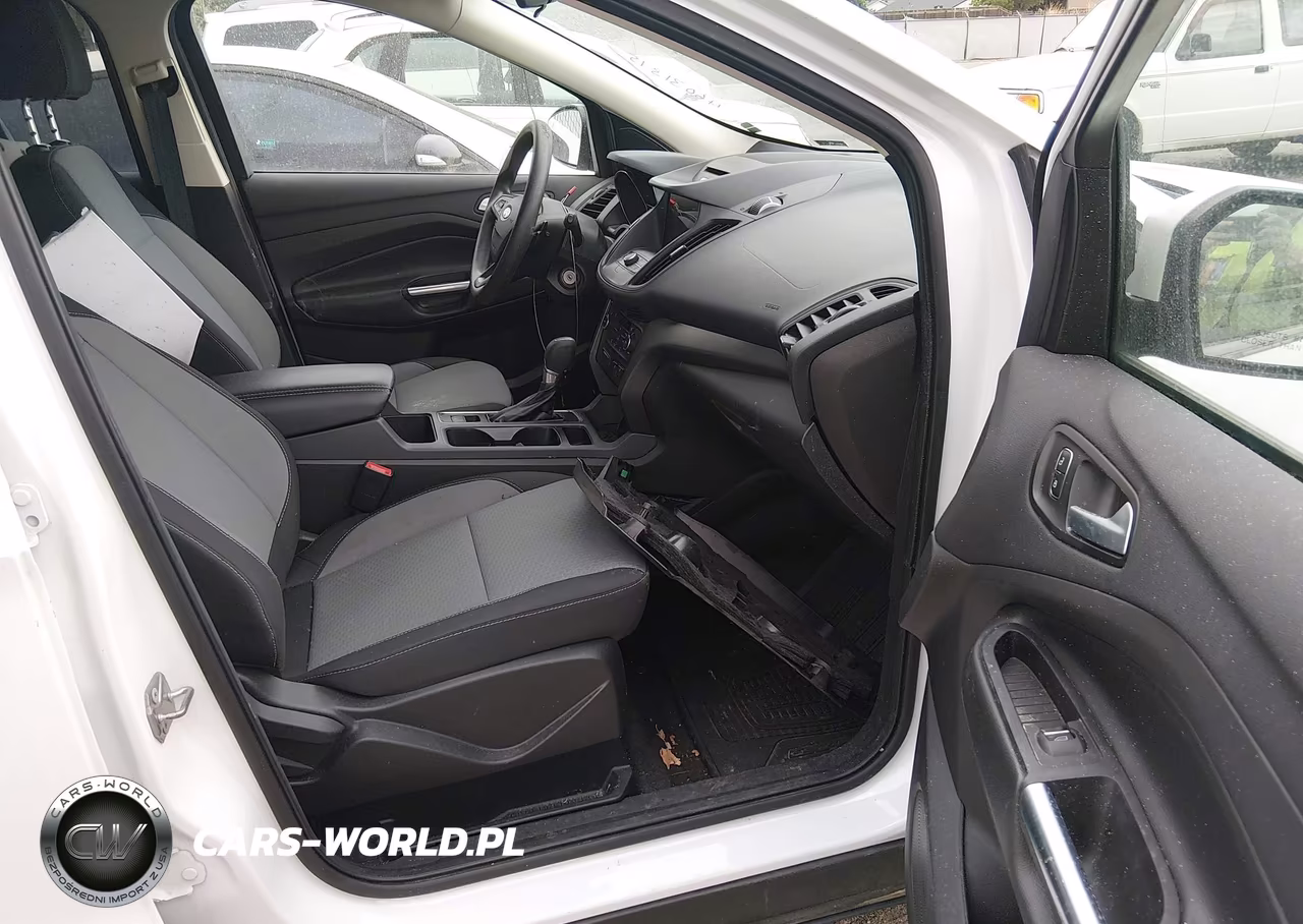2017 Ford Escape Se VIN:1FMCU9G94HUE38143 - 5