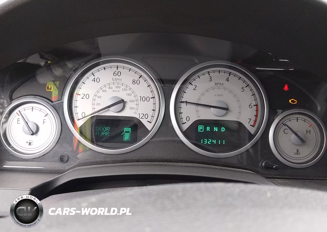 2010 Chrysler Town & Country Touring Plus VIN:2A4RR8DX2AR415650 - 7