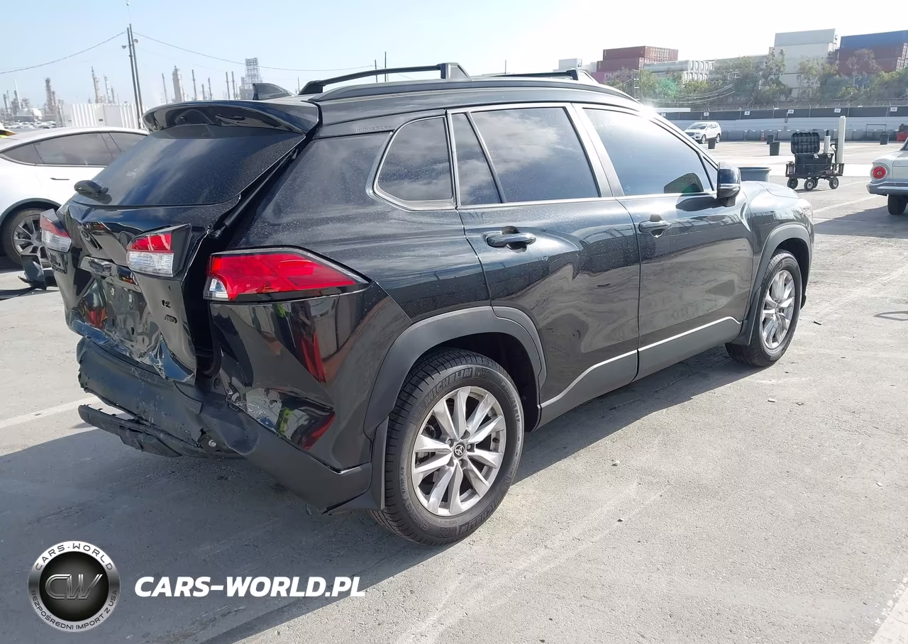 2022 Toyota Corolla Cross Le VIN:7MUBAABG6NV039045 - 4