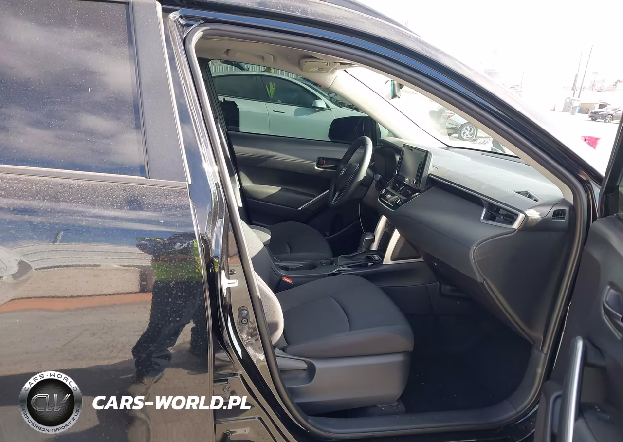 2022 Toyota Corolla Cross Le VIN:7MUBAABG6NV039045 - 5
