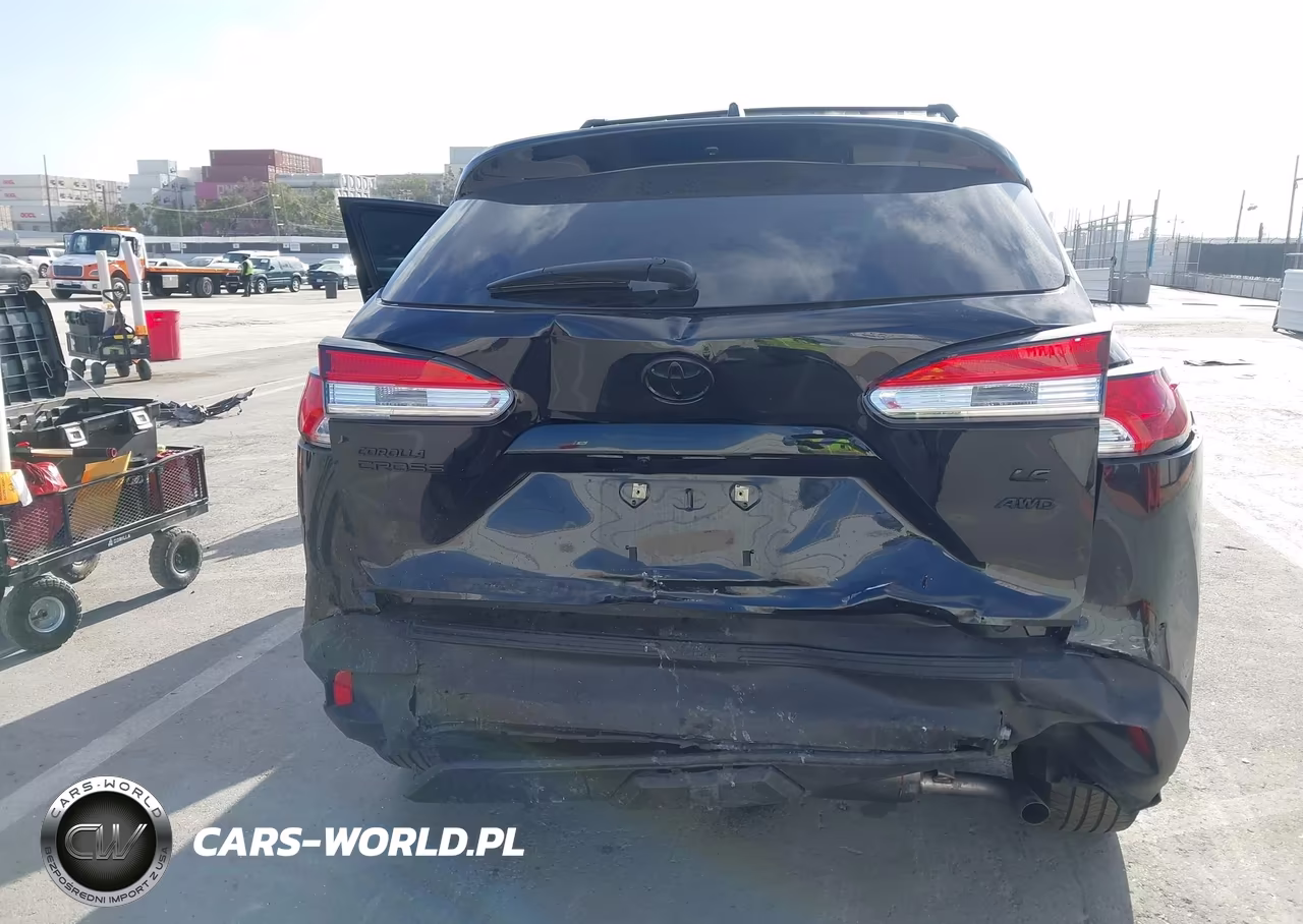 2022 Toyota Corolla Cross Le VIN:7MUBAABG6NV039045 - 6