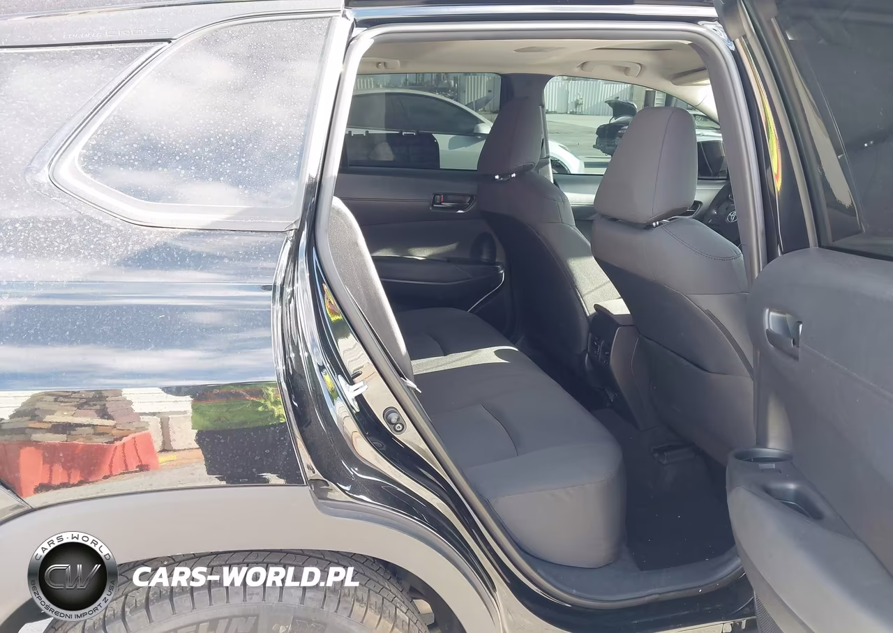 2022 Toyota Corolla Cross Le VIN:7MUBAABG6NV039045 - 8