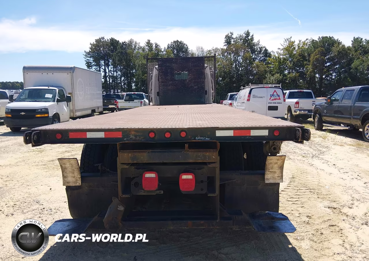2017 Freightliner M2 106 VIN:1FVHCYCY3HHJA8555 - 14