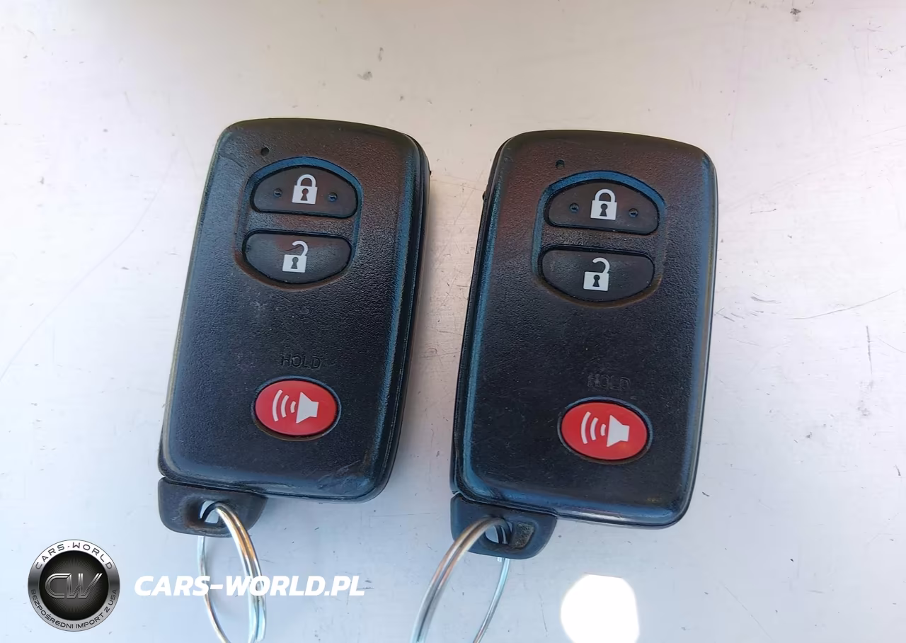 2012 Toyota Prius Two VIN:JTDKN3DU0C5451817 - 11