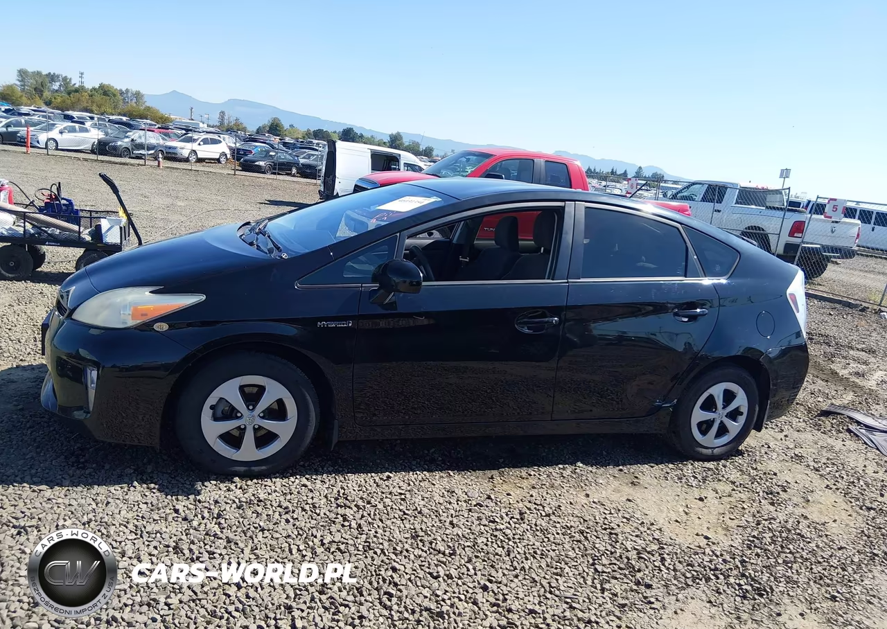 2012 Toyota Prius Two VIN:JTDKN3DU0C5451817 - 14