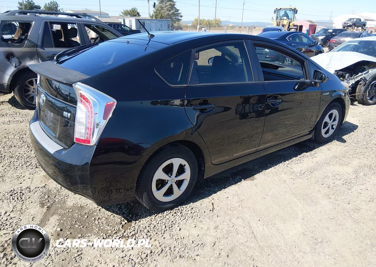 2012 Toyota Prius Two VIN:JTDKN3DU0C5451817 - 4