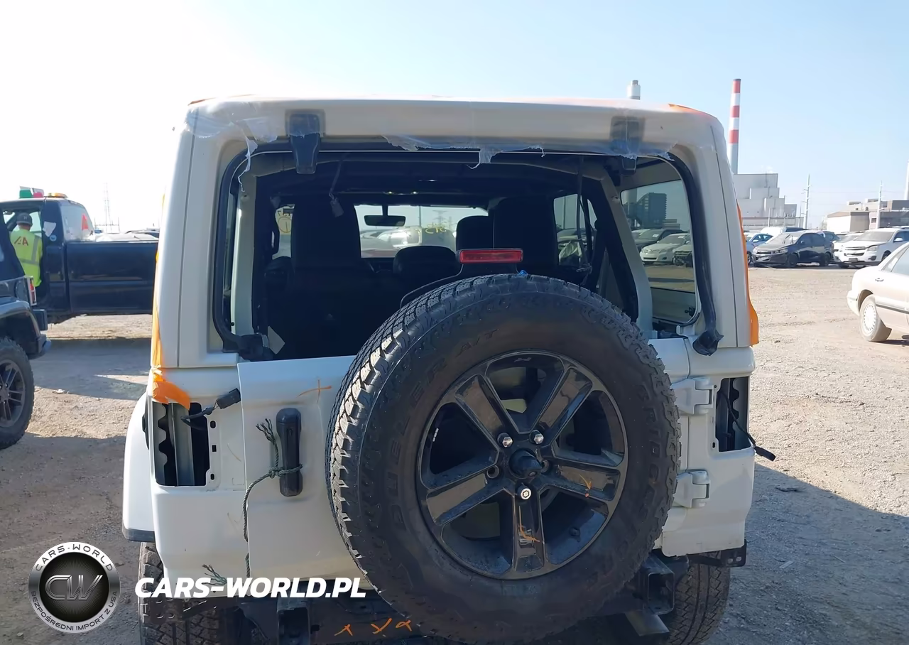 2022 Jeep Wrangler Unlimited Sahara Altitude 4X4 VIN:1C4HJXEG4NW156416 - 6