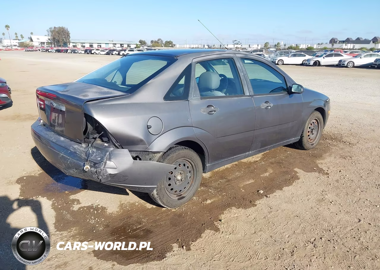 2007 Ford Focus S-Se-Ses VIN:1FAHP34N87W164941 - 4