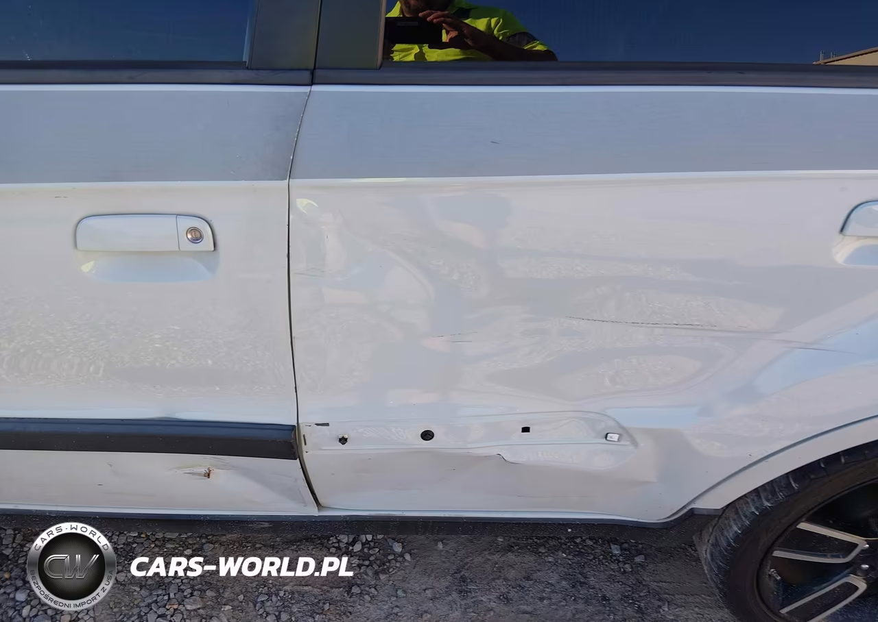 2010 Kia Soul + VIN:KNDJT2A2XA7170575 - 6