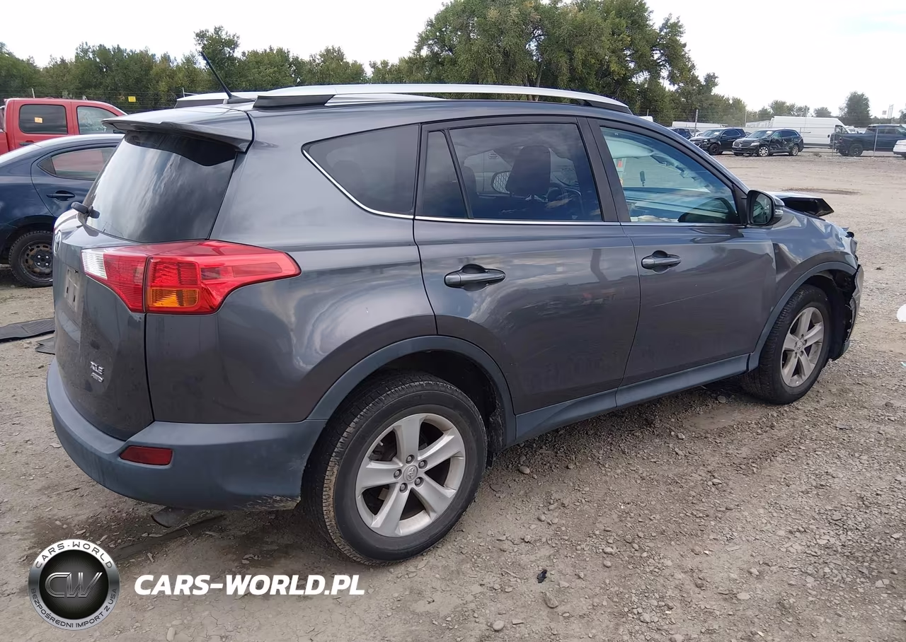 2014 Toyota Rav4 Xle VIN:2T3RFREV1EW205117 - 4