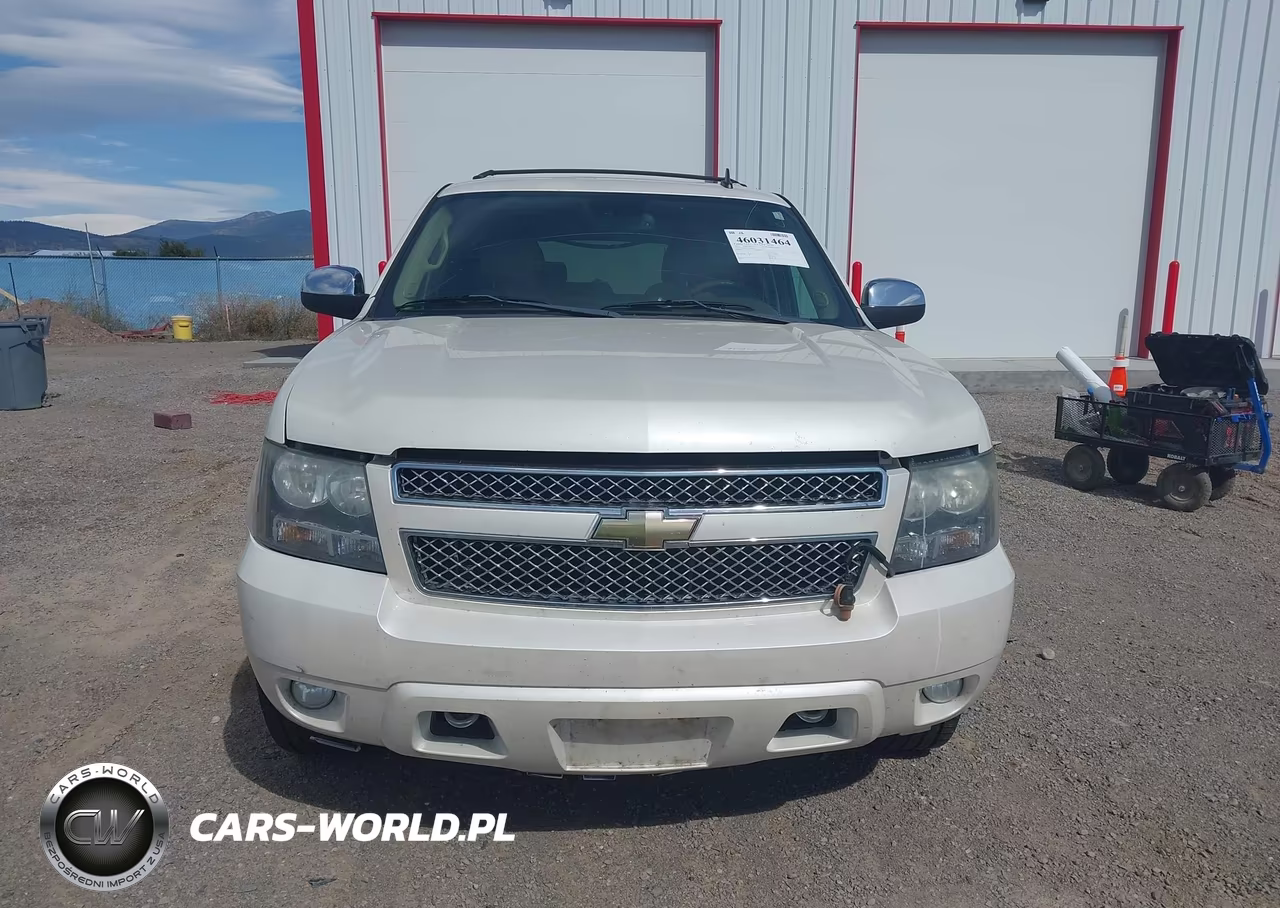 2011 Chevrolet Suburban 1500 Ltz VIN:1GNSKKE33BR103114 - 12