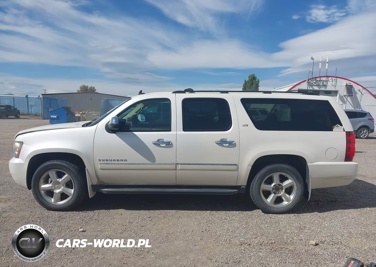 2011 Chevrolet Suburban 1500 Ltz VIN:1GNSKKE33BR103114 - 14