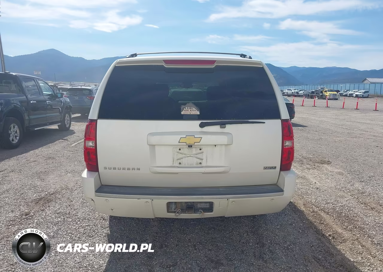 2011 Chevrolet Suburban 1500 Ltz VIN:1GNSKKE33BR103114 - 16