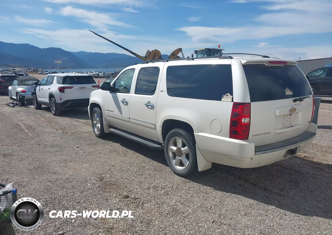 2011 Chevrolet Suburban 1500 Ltz VIN:1GNSKKE33BR103114 - 3
