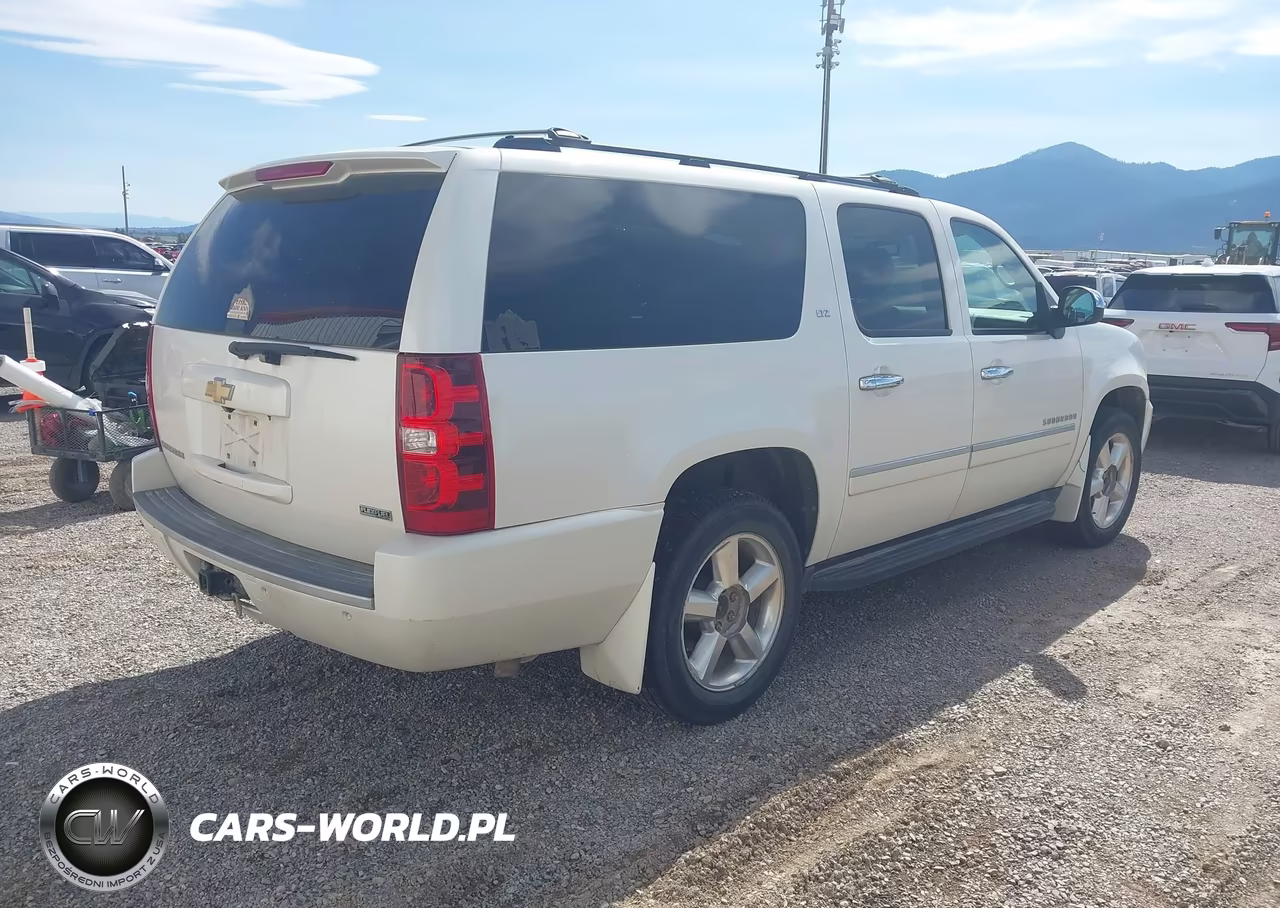 2011 Chevrolet Suburban 1500 Ltz VIN:1GNSKKE33BR103114 - 4