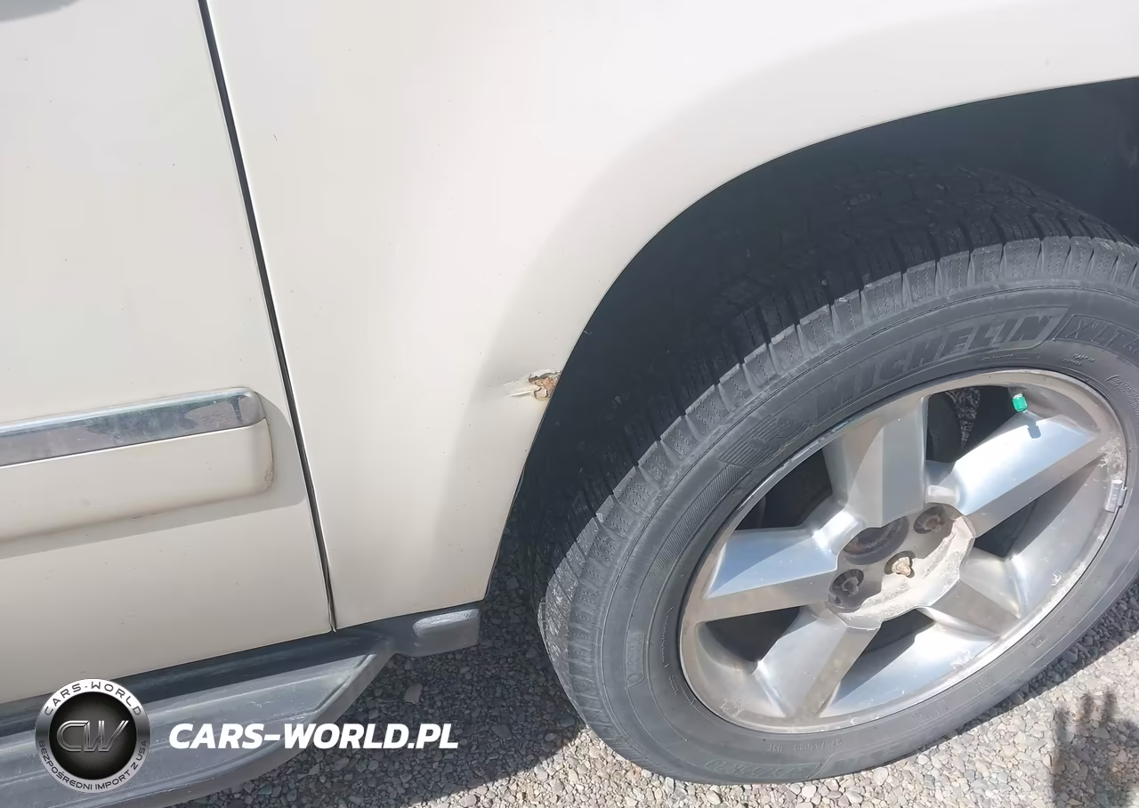 2011 Chevrolet Suburban 1500 Ltz VIN:1GNSKKE33BR103114 - 6
