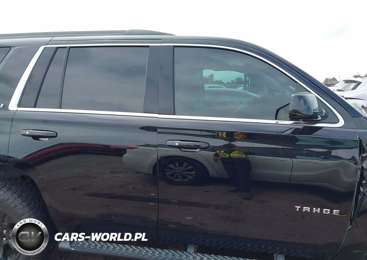 2019 Chevrolet Tahoe Lt VIN:1GNSKBKCXKR320485 - 12