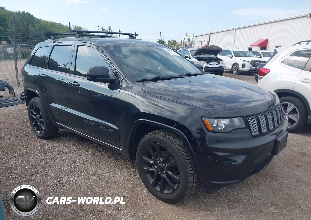 2018 Jeep Grand Cherokee Altitude 4X4 – zdjęcie 1 z 17