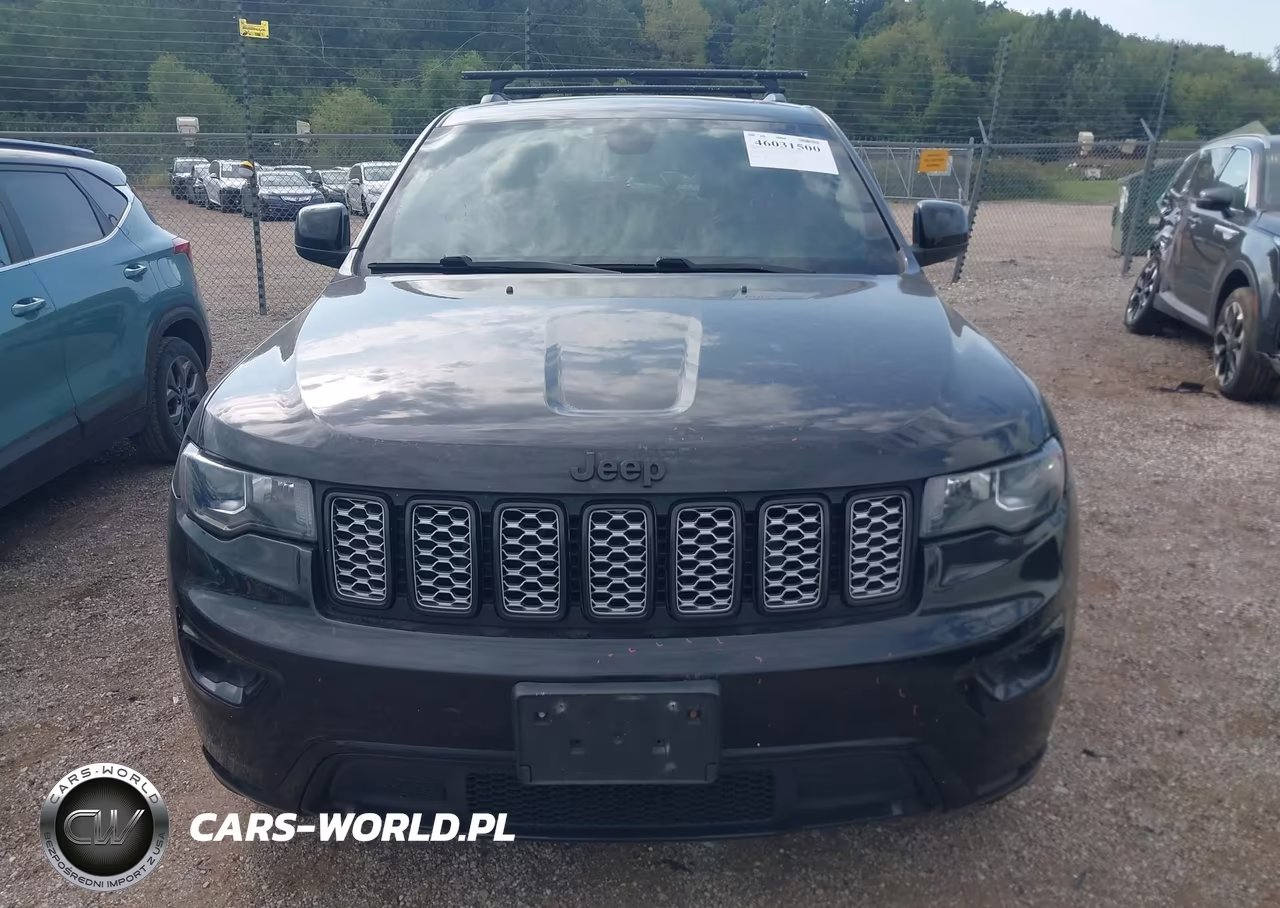 2018 Jeep Grand Cherokee Altitude 4X4 VIN:1C4RJFAG5JC236159 - 13