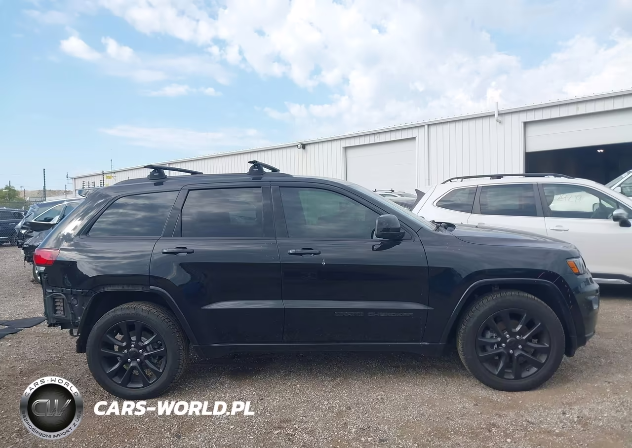 2018 Jeep Grand Cherokee Altitude 4X4 VIN:1C4RJFAG5JC236159 - 14