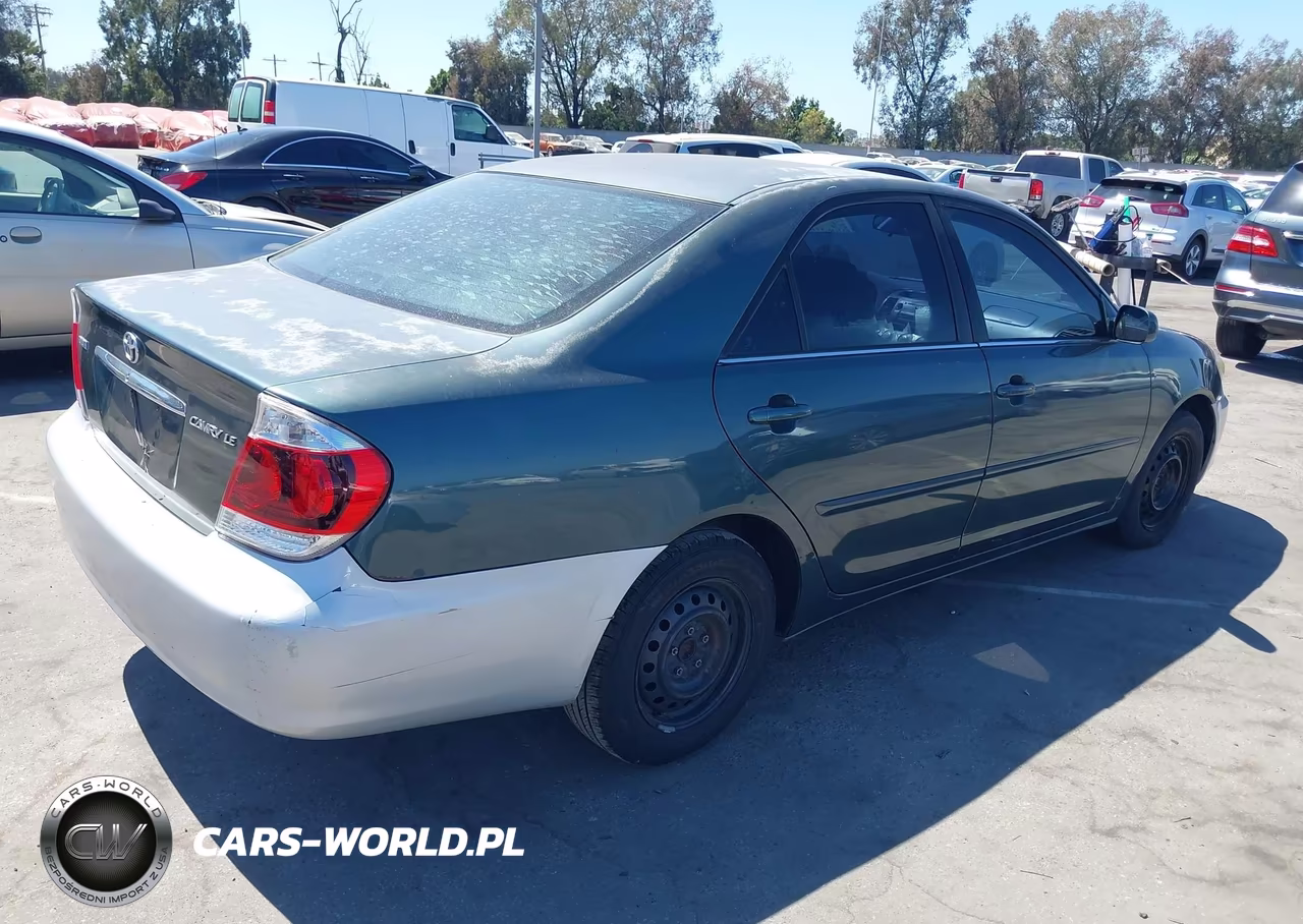2005 Toyota Camry Le VIN:4T1BE32K55U054058 - 4