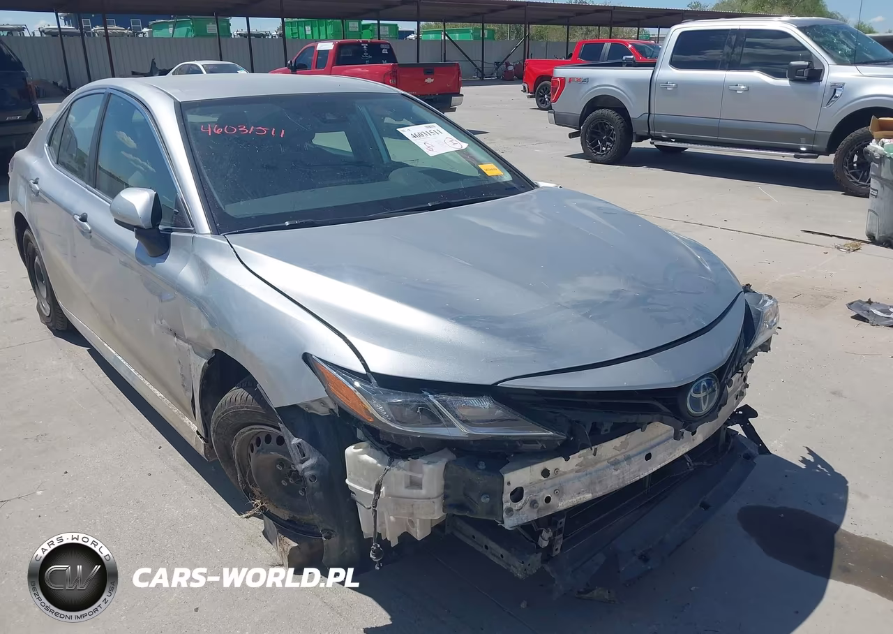 2021 Toyota Camry Le Hybrid – zdjęcie 1 z 17