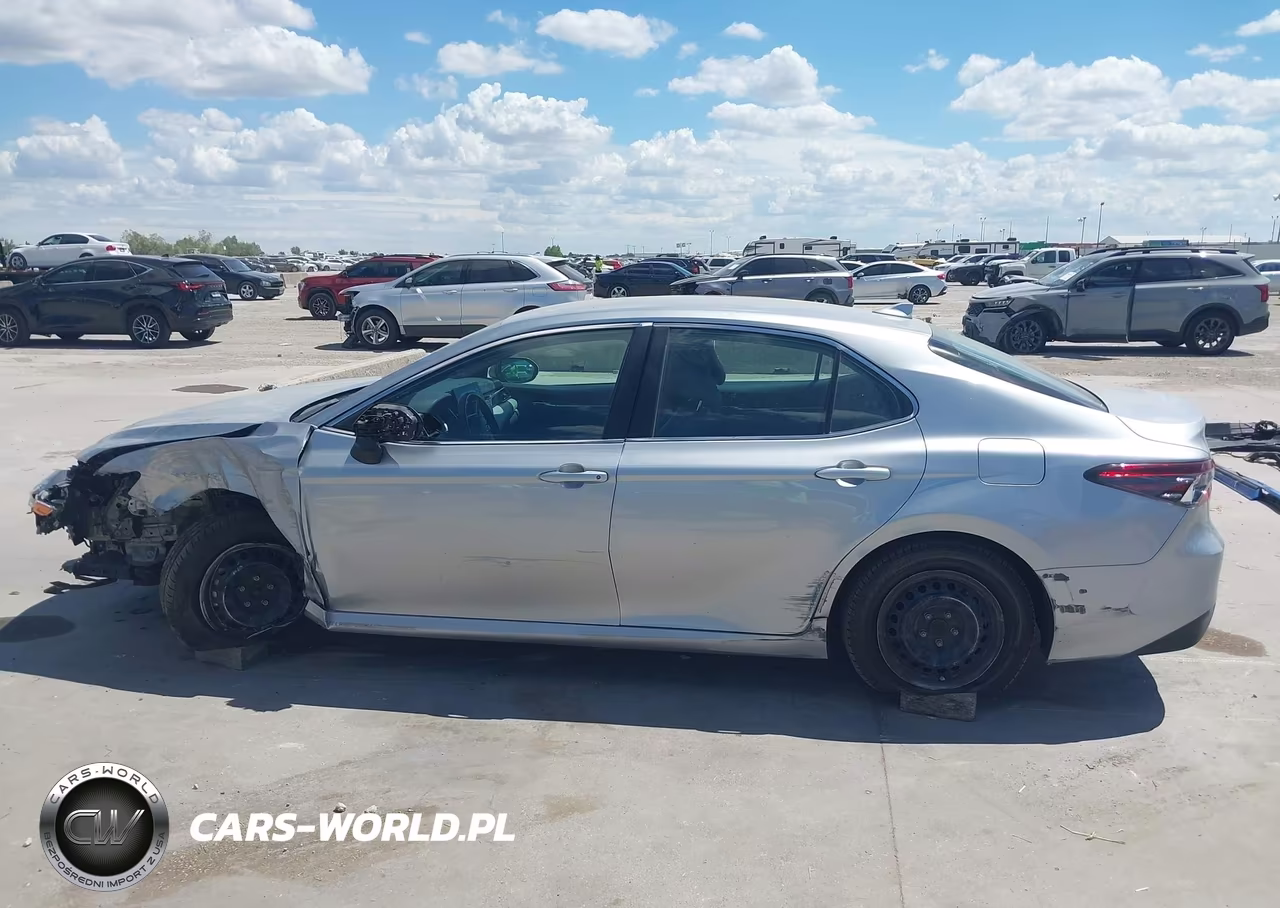 2021 Toyota Camry Le Hybrid VIN:4T1C31AK5MU549763 - 14