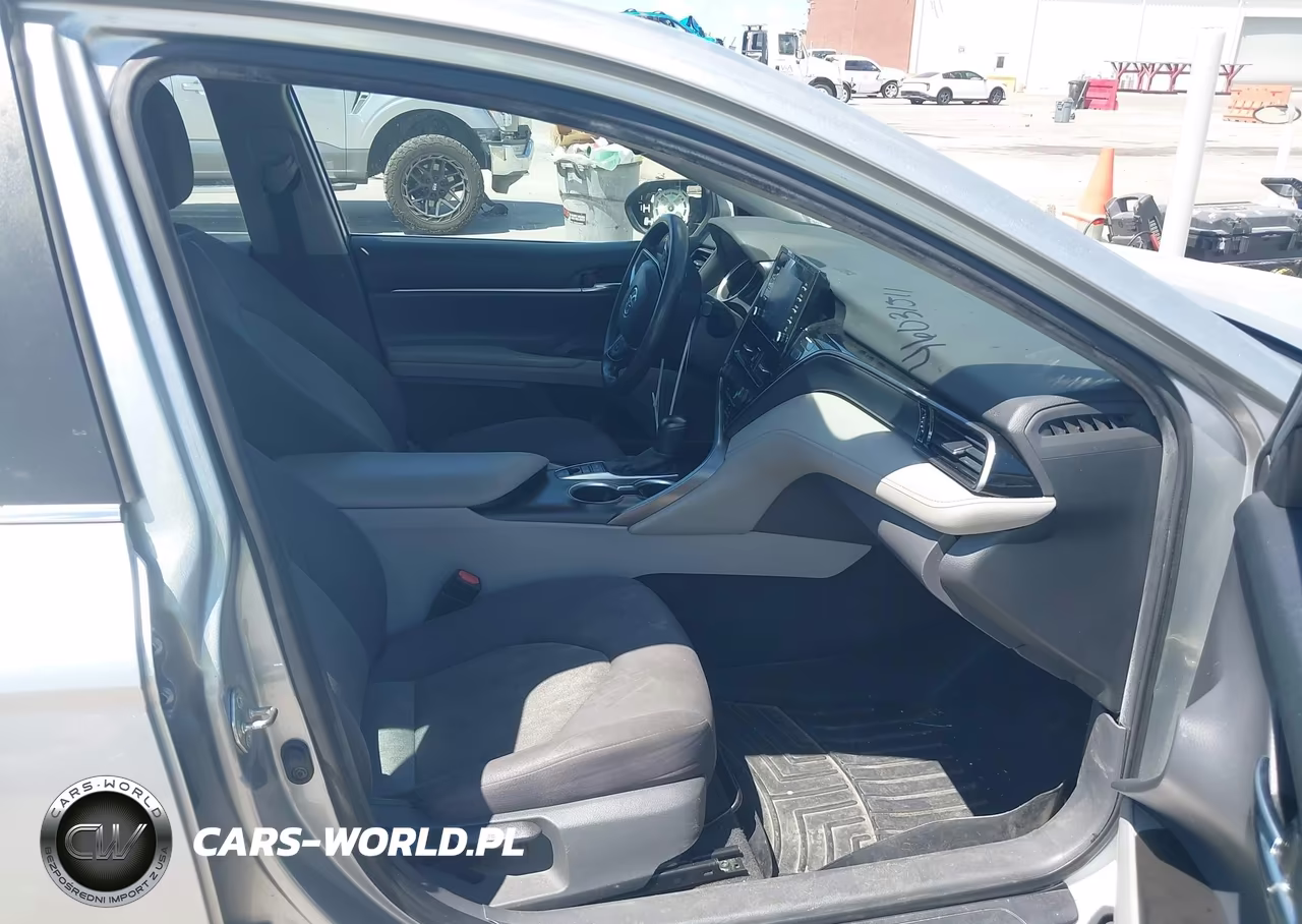 2021 Toyota Camry Le Hybrid VIN:4T1C31AK5MU549763 - 5