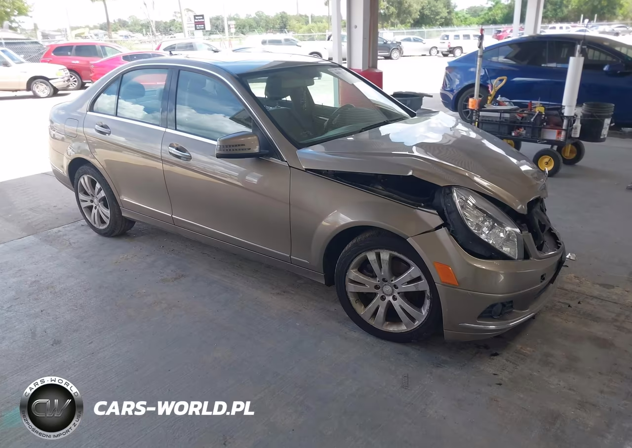 2011 Mercedes-Benz C 300 Luxury 4Matic