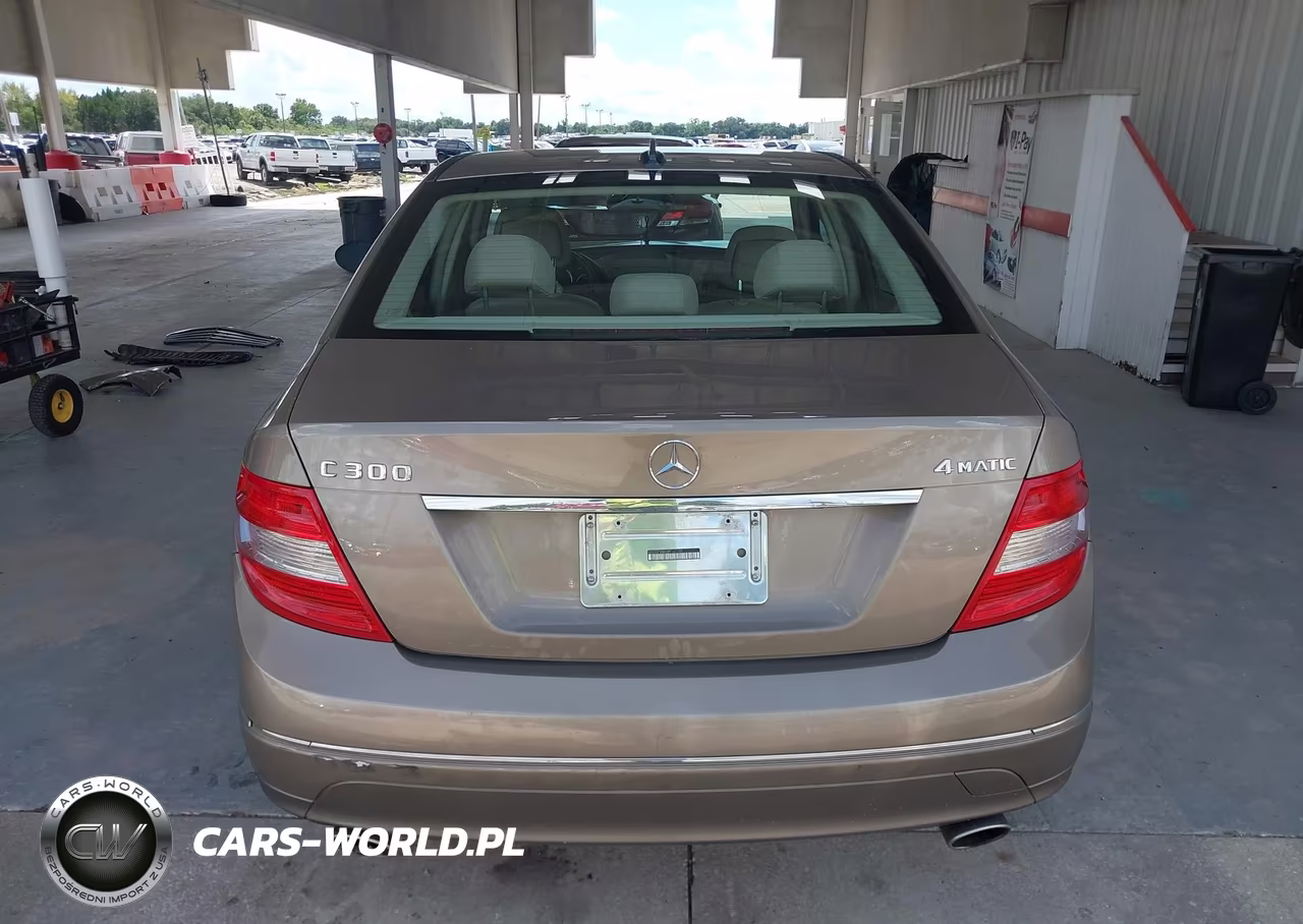 2011 Mercedes-Benz C 300 Luxury 4Matic VIN:WDDGF8BB0BR147109 - 17